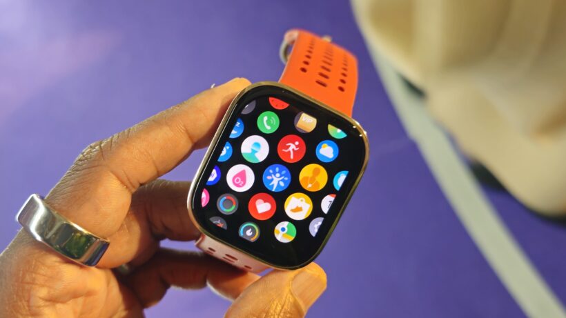 amazfit-bip-6 in hand