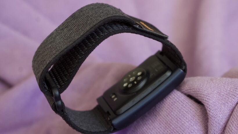 screenless fitness tracker
