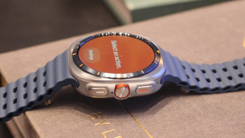 Samsung_Galaxy_Watch_Ultra_blue_3