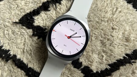 Vaer_Classic_Light_watch_face